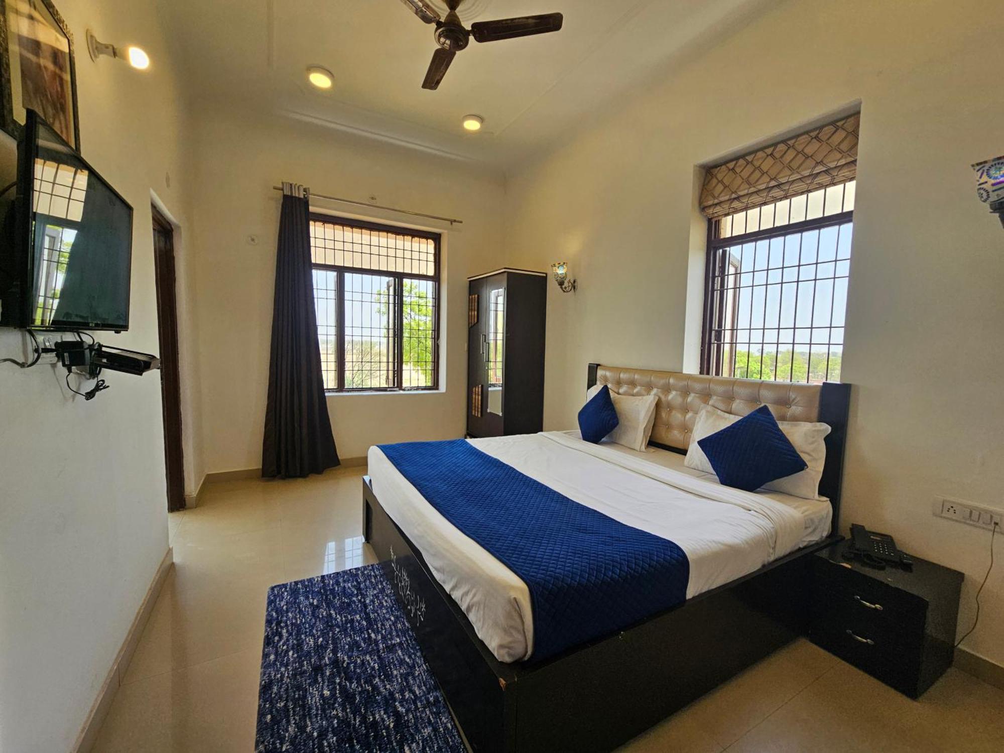 Elegance Resort Vrindāvan Buitenkant foto