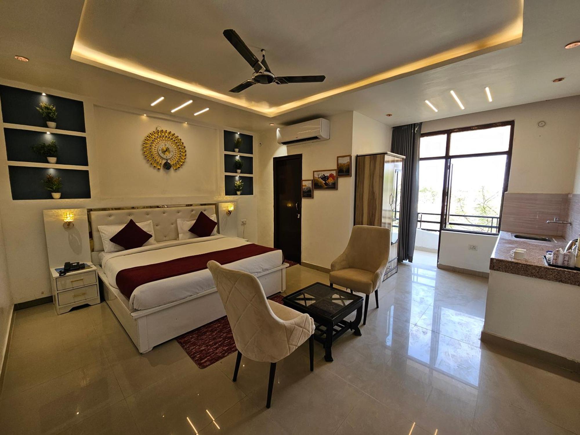 Elegance Resort Vrindāvan Buitenkant foto