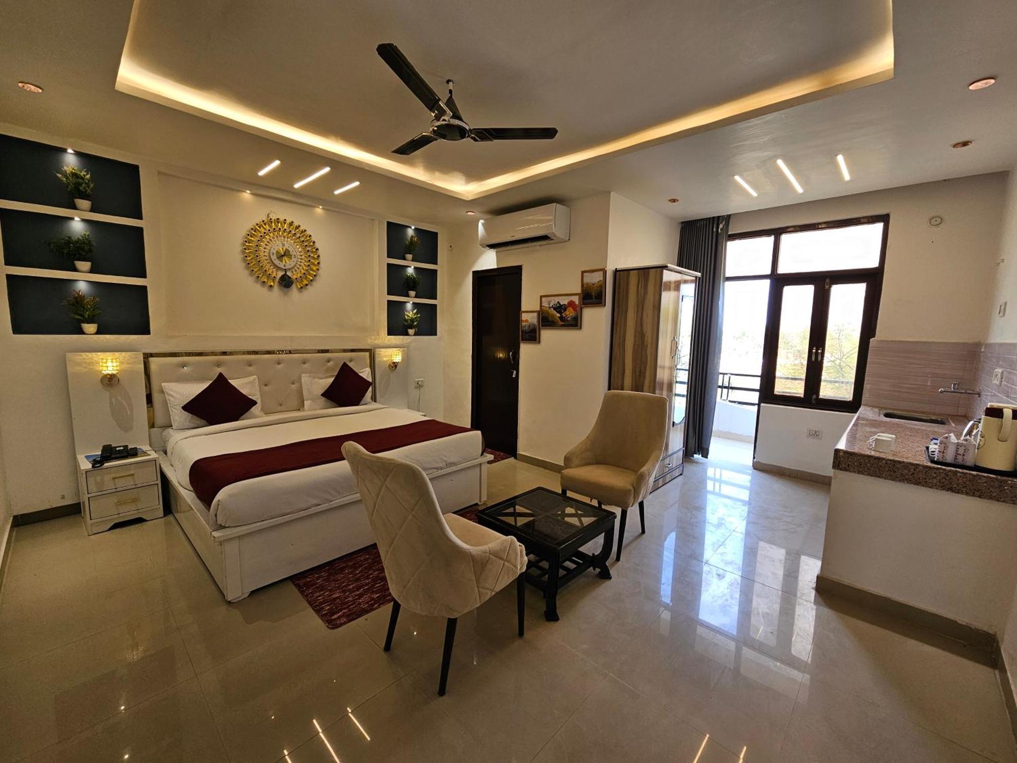 Elegance Resort Vrindāvan Buitenkant foto