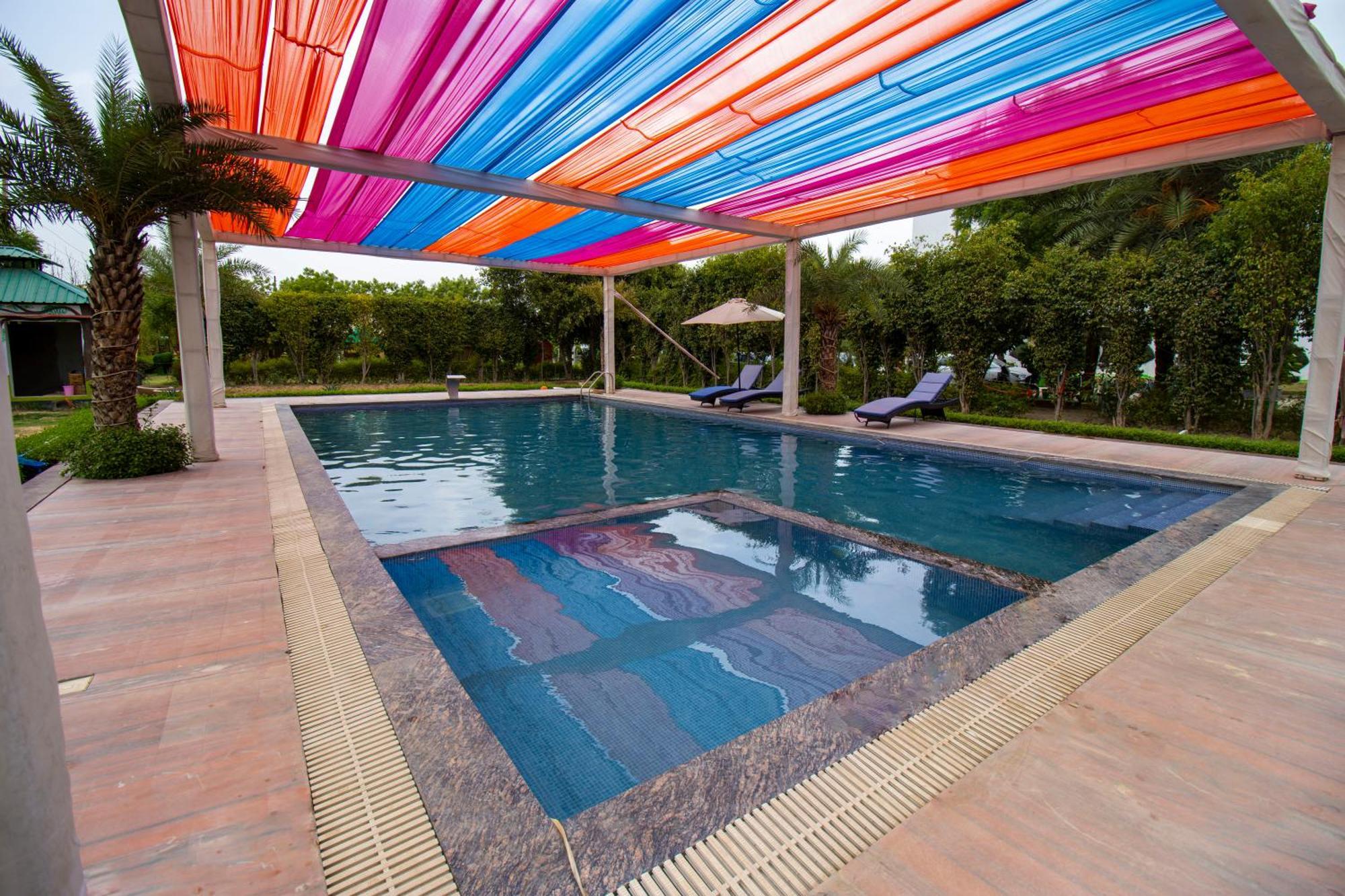 Elegance Resort Vrindāvan Buitenkant foto