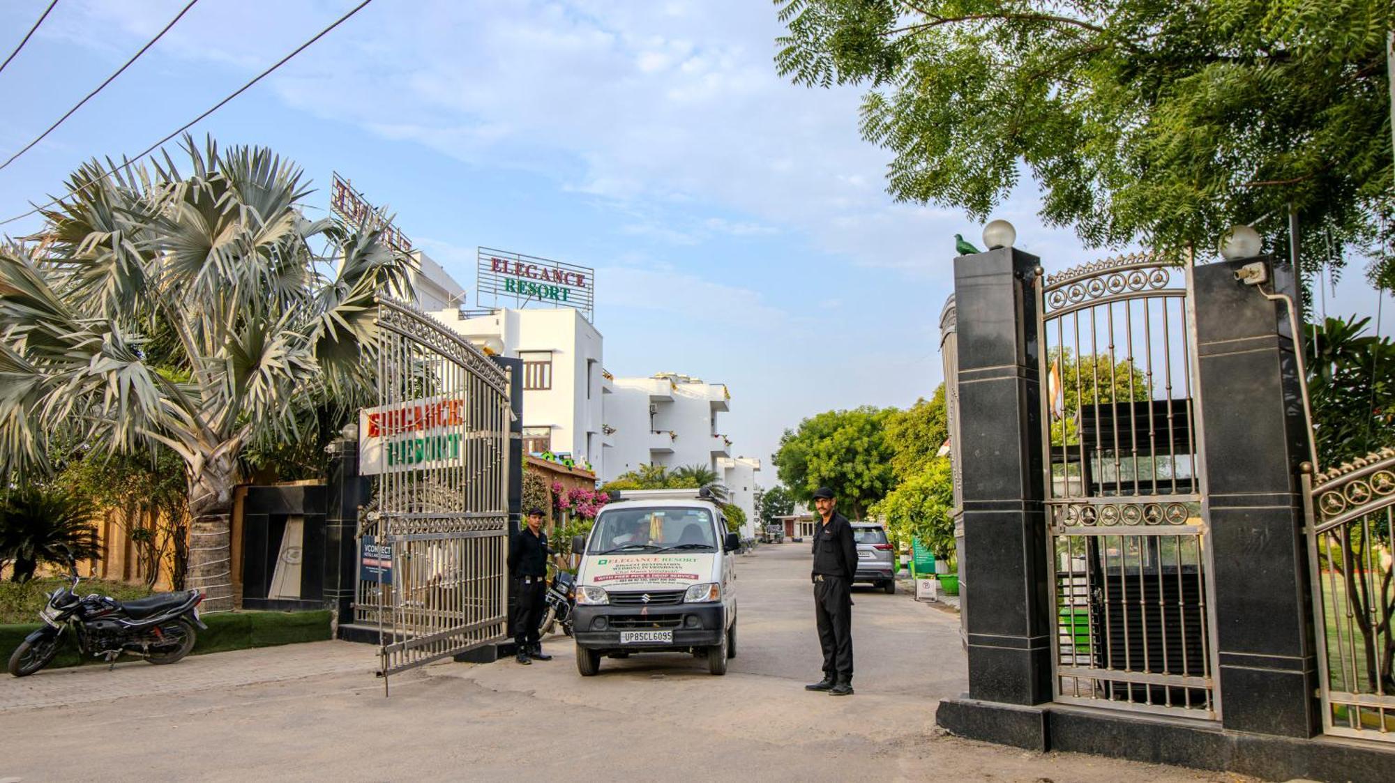 Elegance Resort Vrindāvan Buitenkant foto