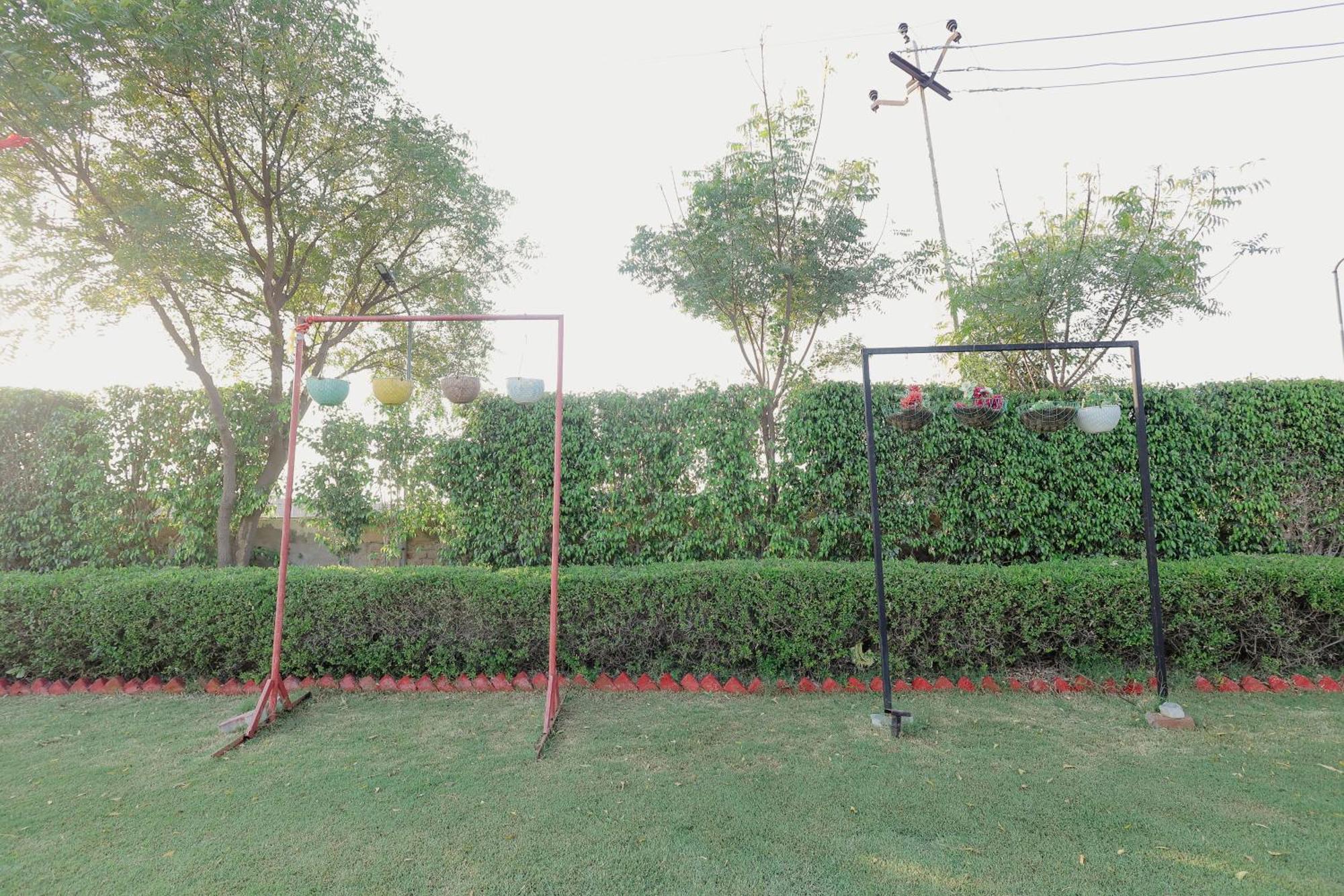 Elegance Resort Vrindāvan Buitenkant foto