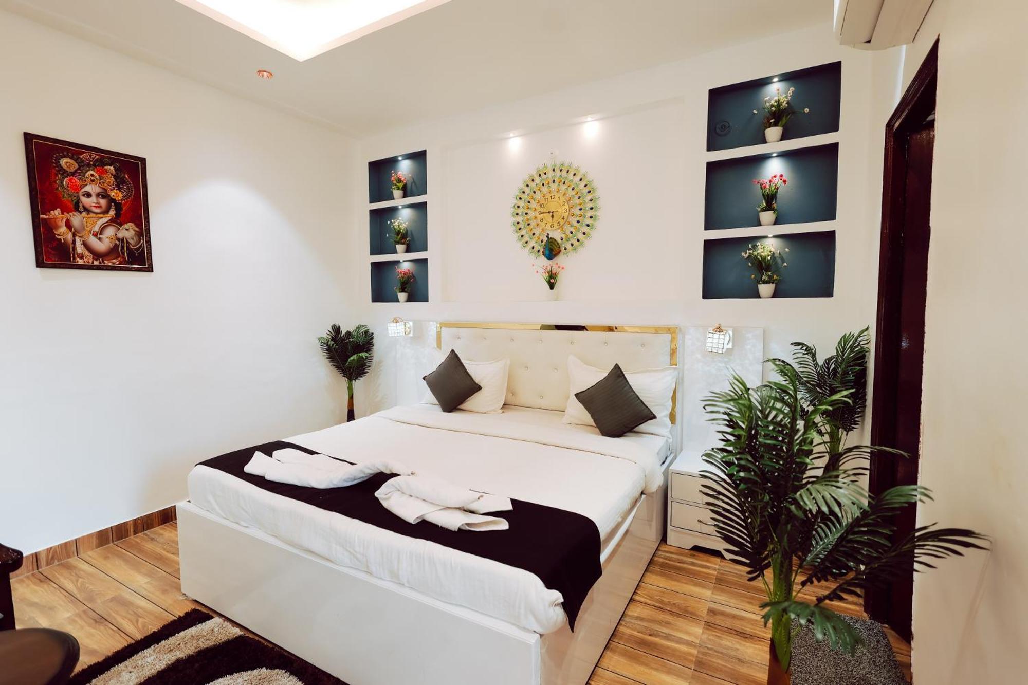 Elegance Resort Vrindāvan Buitenkant foto